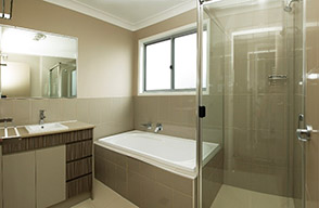 16 Jennifer Crescent